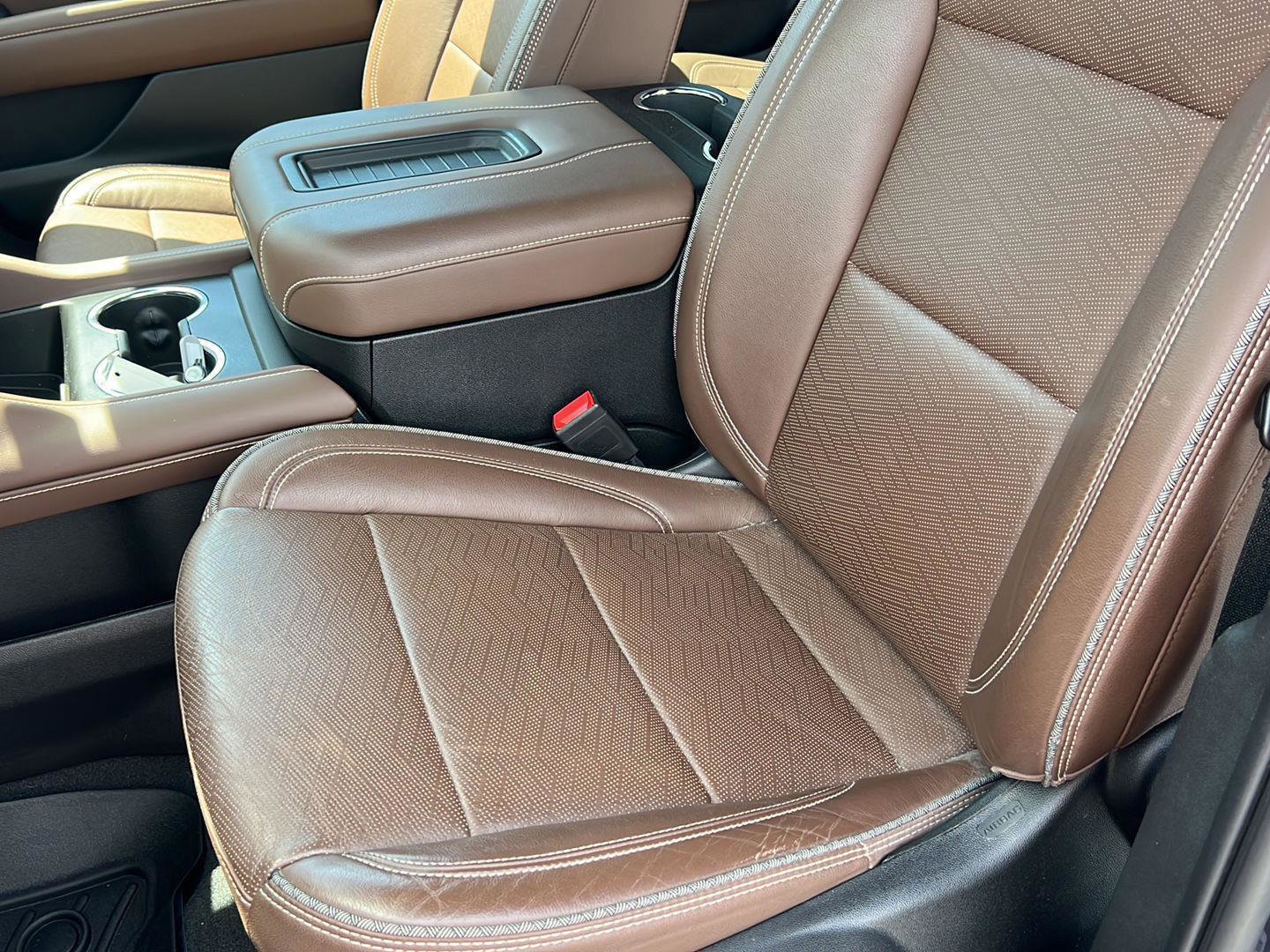 Used 2022 Chevrolet Tahoe High Country image 34