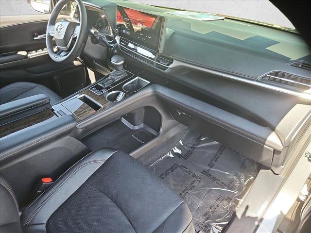 Certified 2026 Toyota Sienna Limited AWD/4WD image 30