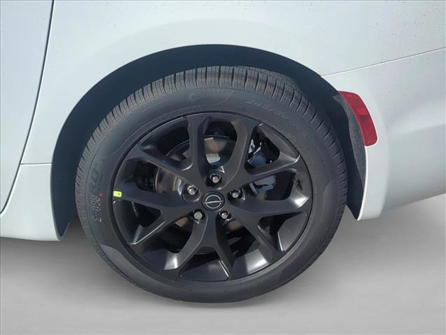 New 2026 Chrysler Pacifica Select w/ S Appearance Package image 7