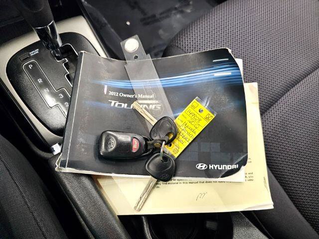 Used 2012 Hyundai Elantra w/ Preferred Pkg image 23
