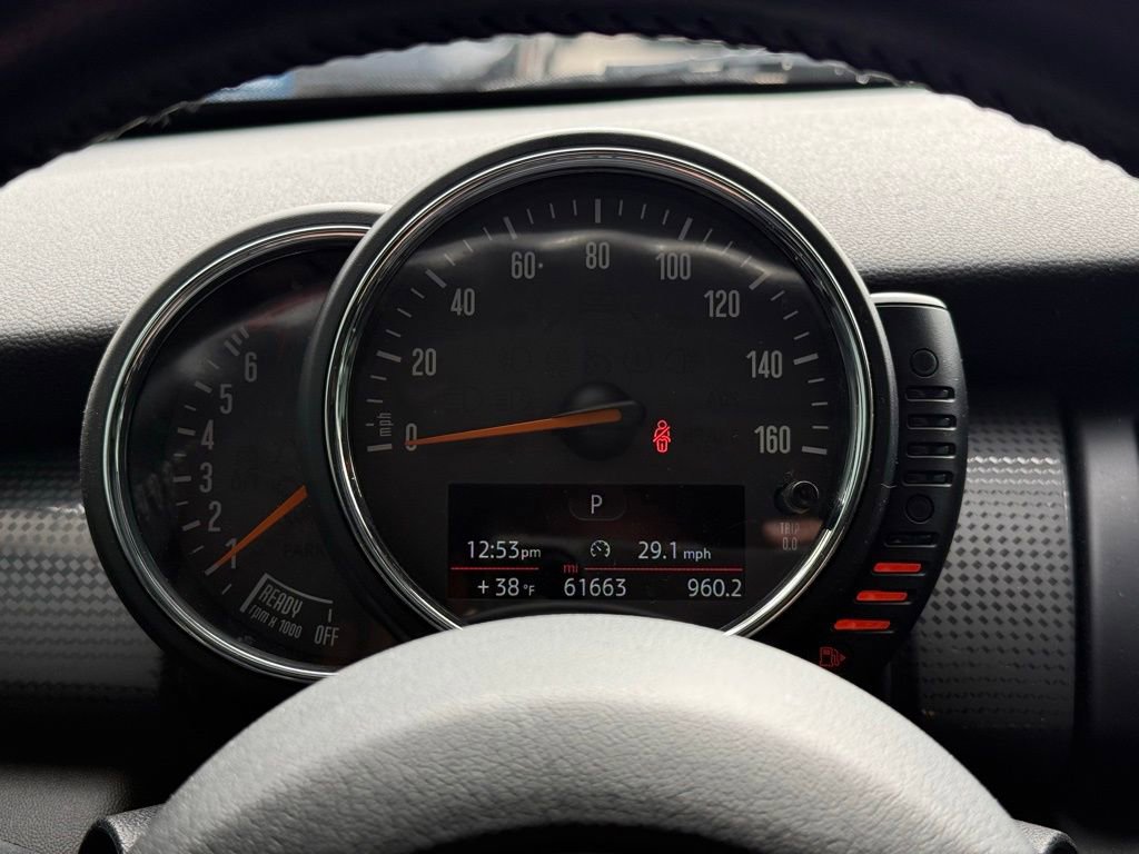 Used 2017 MINI Cooper 4-Door Hardtop image 25