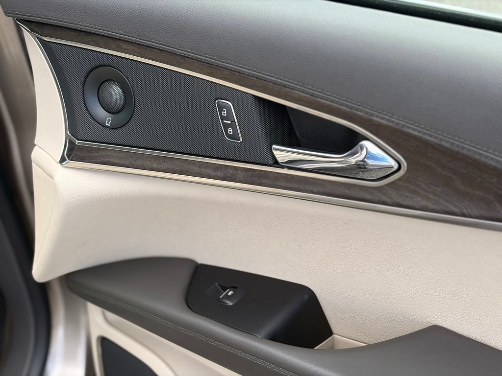 Used 2020 Lincoln Nautilus Reserve AWD/4WD image 18
