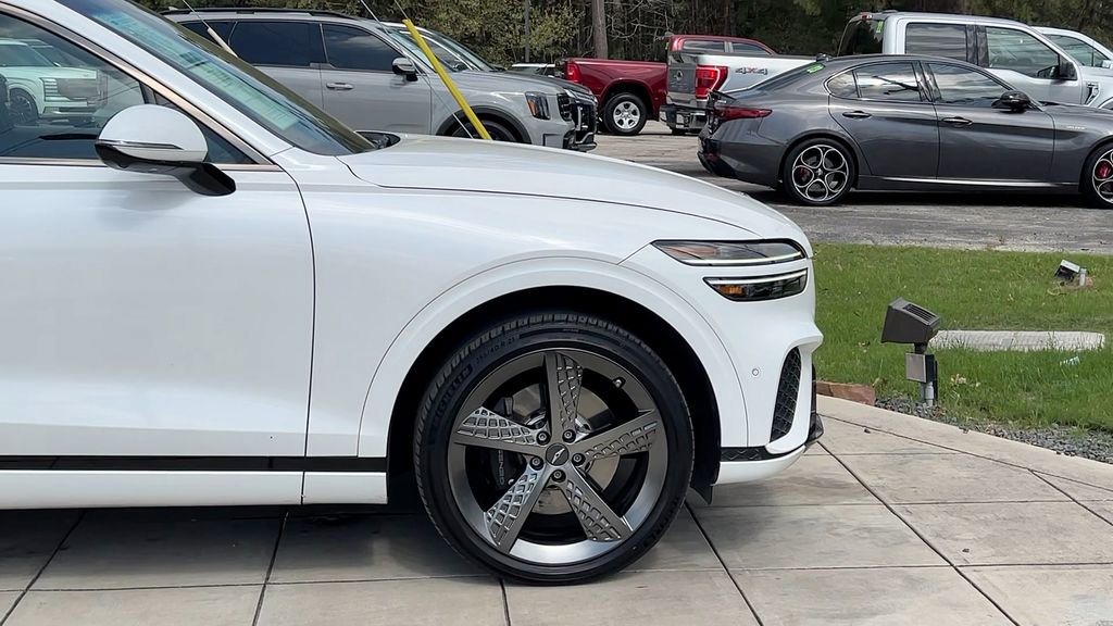 Used 2022 Genesis GV70 3.5T Sport w/ Sport Prestige Package image 12