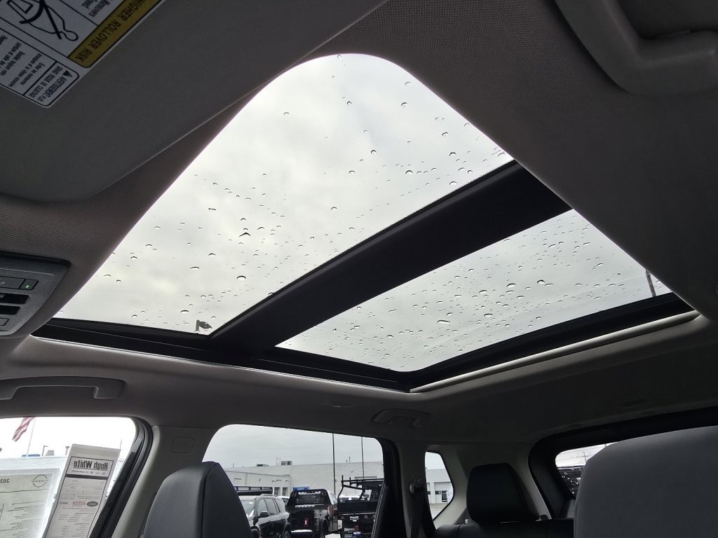 New 2026 Nissan Rogue SV image 3