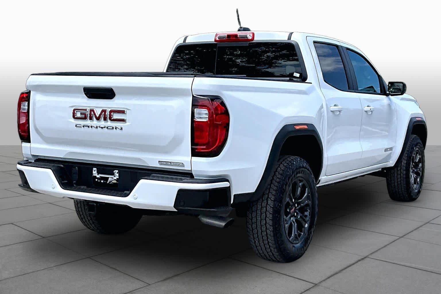 Used 2025 GMC Canyon Elevation RWD image 13