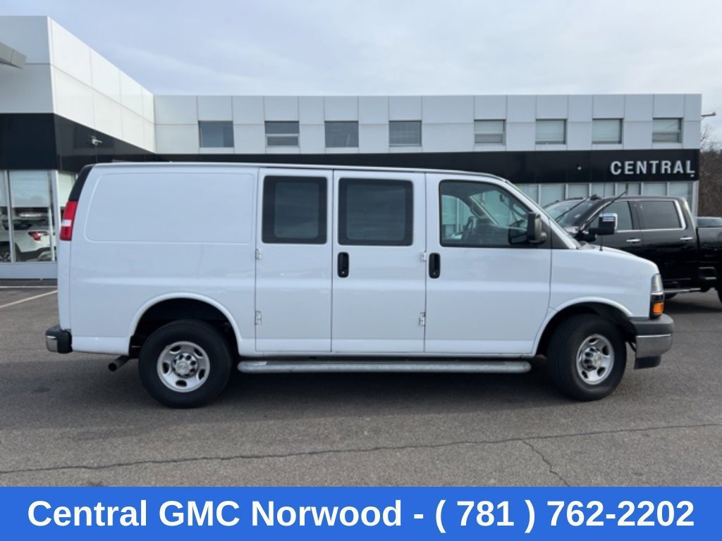 Used 2025 Chevrolet Express 2500 w/ Driver Convenience Package RWD image 8