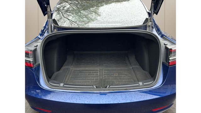 Used 2023 Tesla Model 3 Standard Range image 14