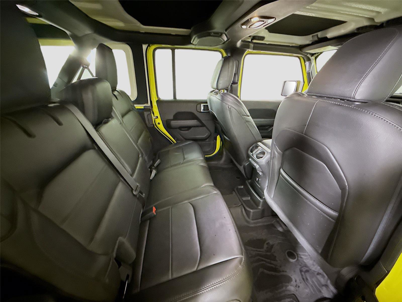 Used 2023 Jeep Wrangler Unlimited Sahara image 19