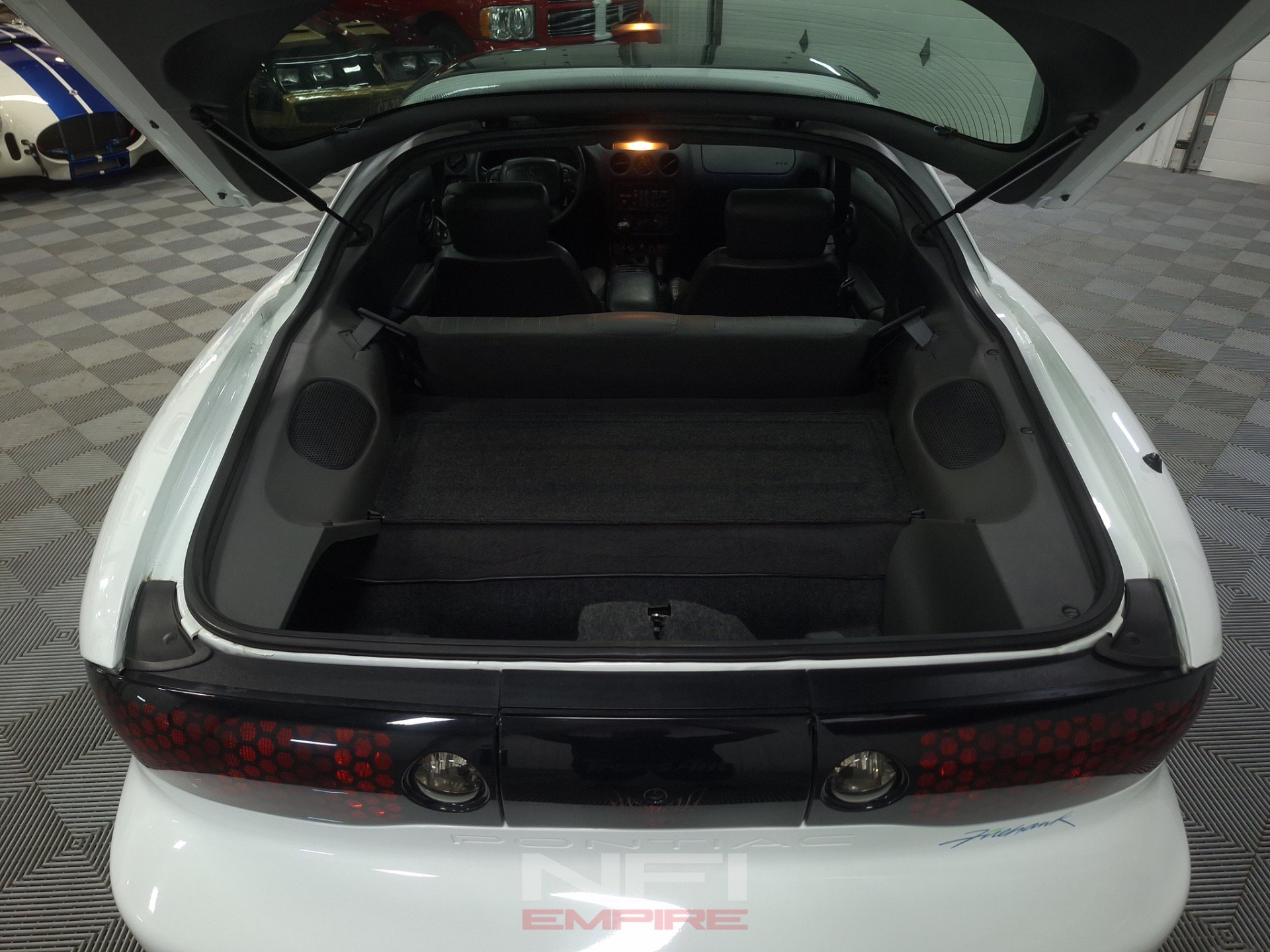 Used 1999 Pontiac Firebird Formula w/ SLP Firehawk Pkg RWD image 39