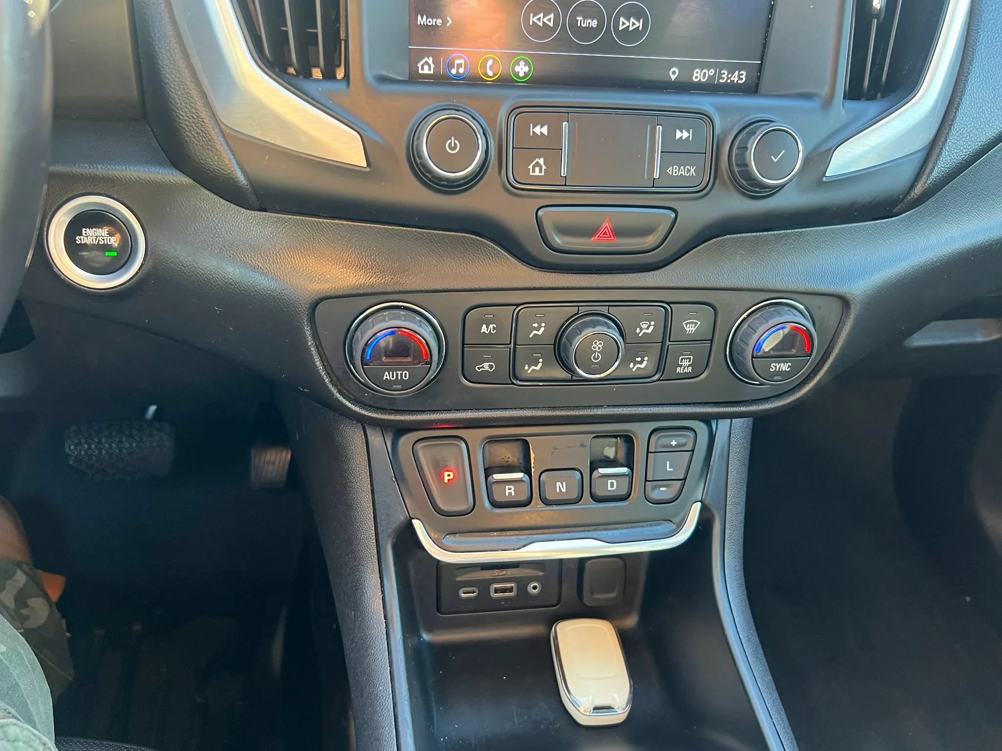 Used 2020 GMC Terrain SLT AWD/4WD image 23