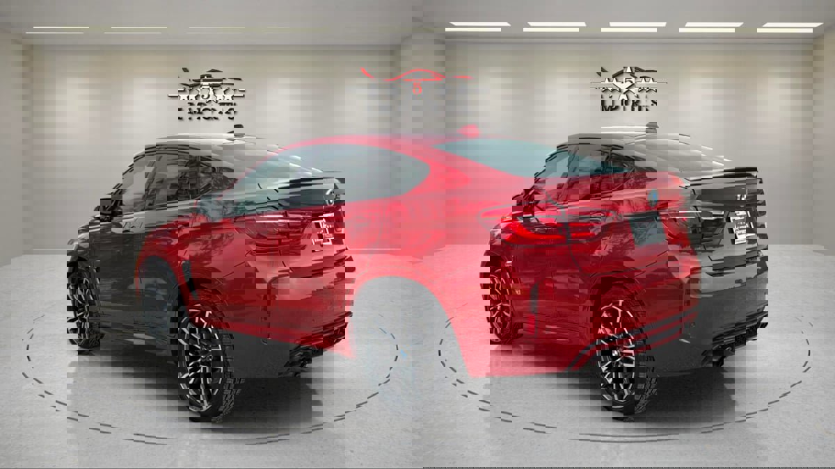 Used 2015 BMW X6 M image 3