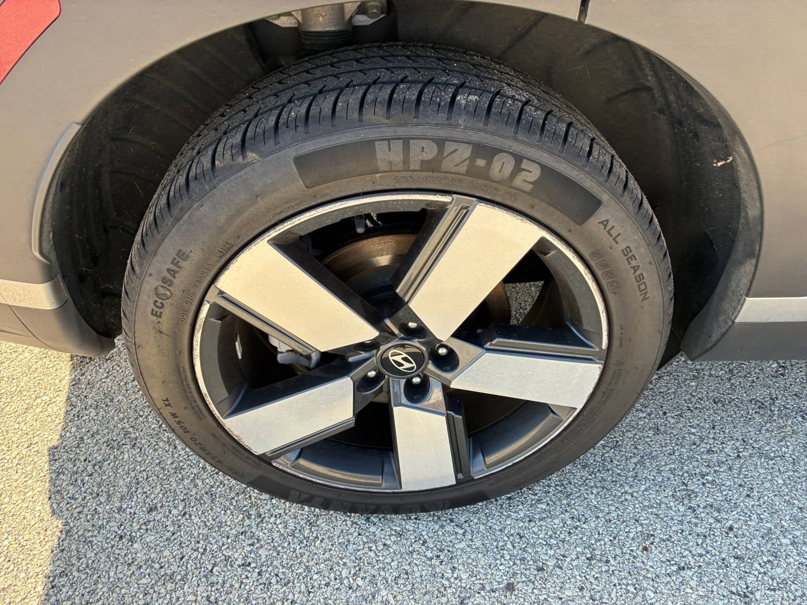 Used 2024 Hyundai Santa Fe Limited image 35