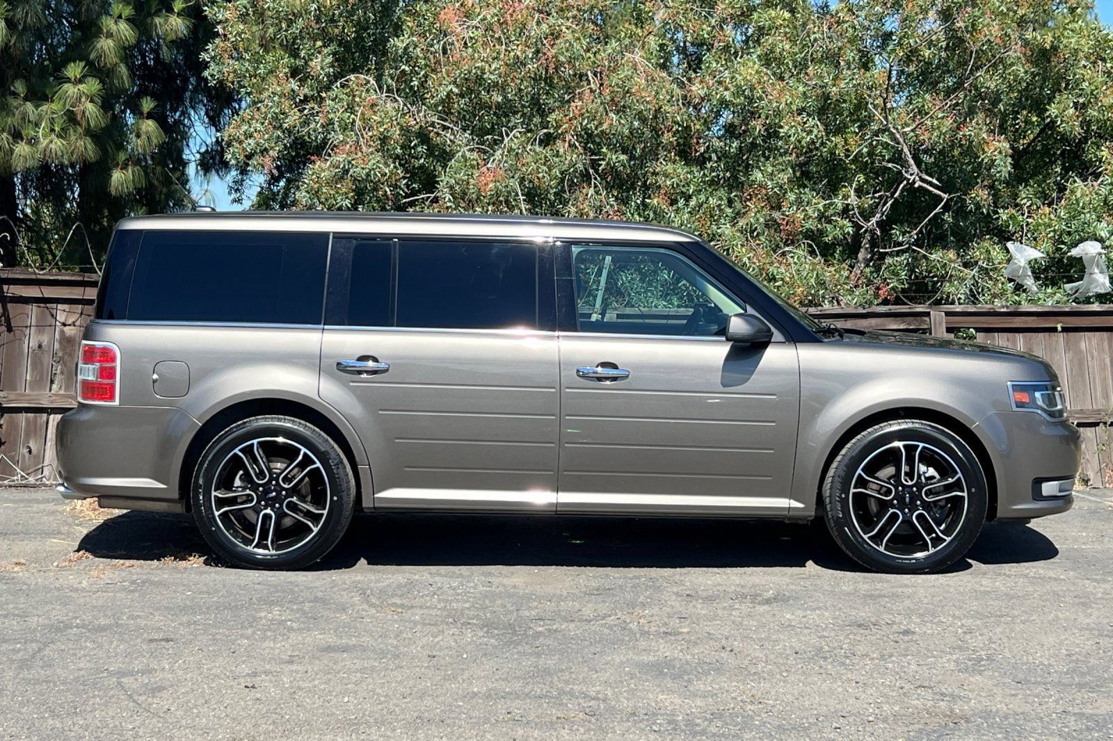 Used 2014 Ford Flex Limited FWD image 3