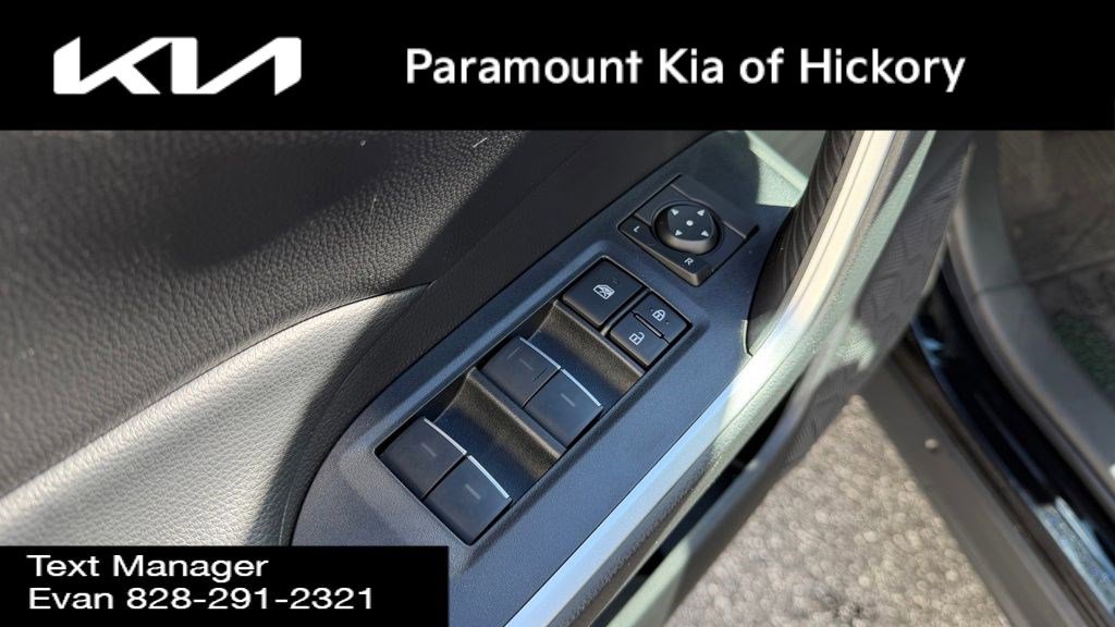 Used 2023 Toyota RAV4 AWD Hybrid image 5