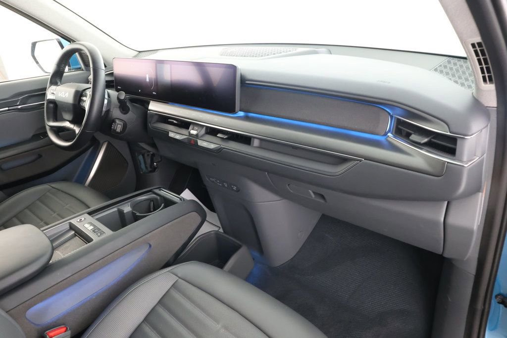 Used 2024 Kia EV9 Land image 27