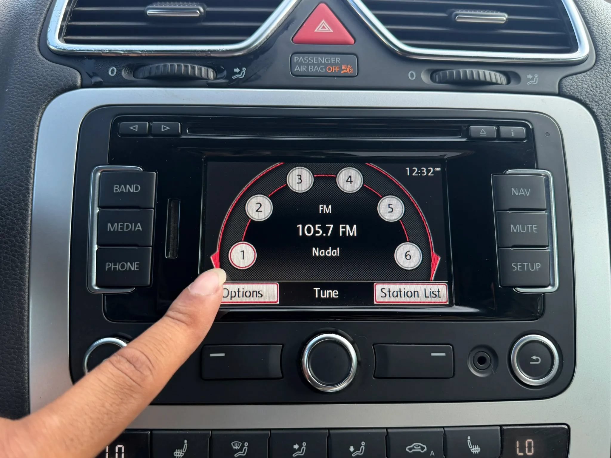 Used 2014 Volkswagen Eos Komfort FWD image 17