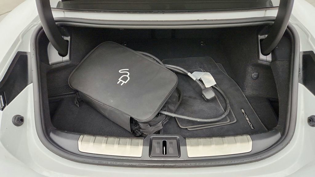 Used 2020 Porsche Taycan image 23
