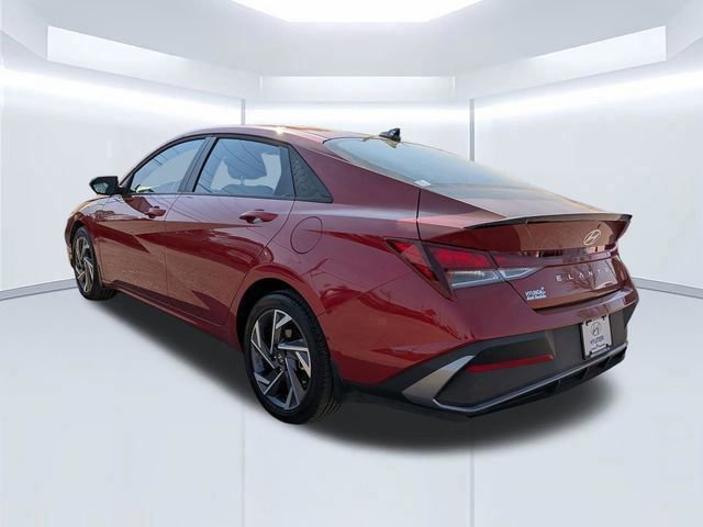 Certified 2025 Hyundai Elantra Sport FWD image 6