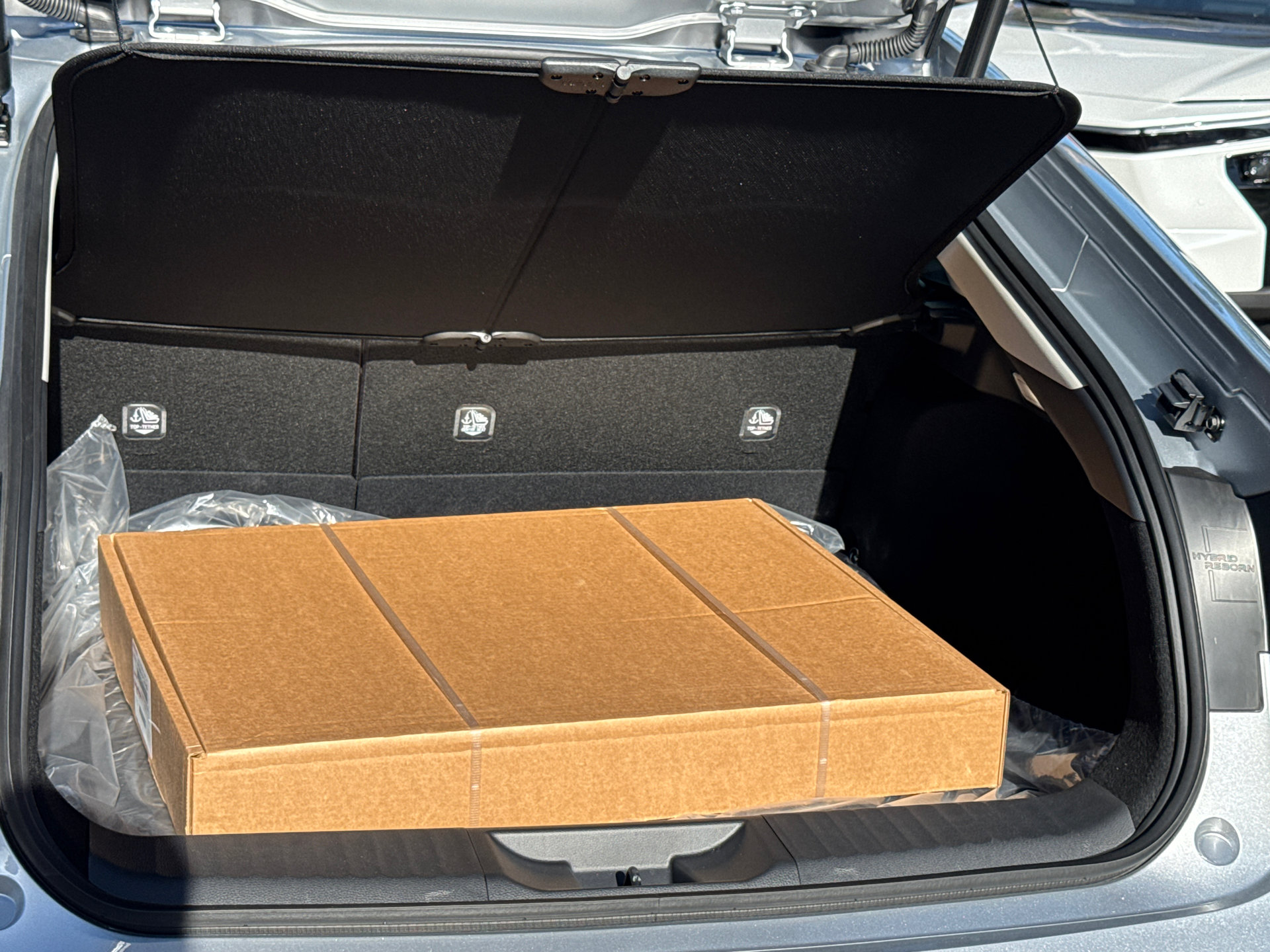 New 2027 Toyota Prius Plug-In Hybrid FWD image 9