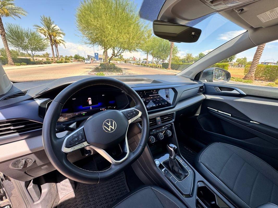 Used 2023 Volkswagen Taos SE FWD image 8