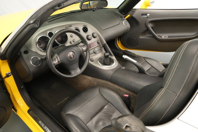 Used 2007 Pontiac Solstice GXP w/ Premium Package RWD image 38