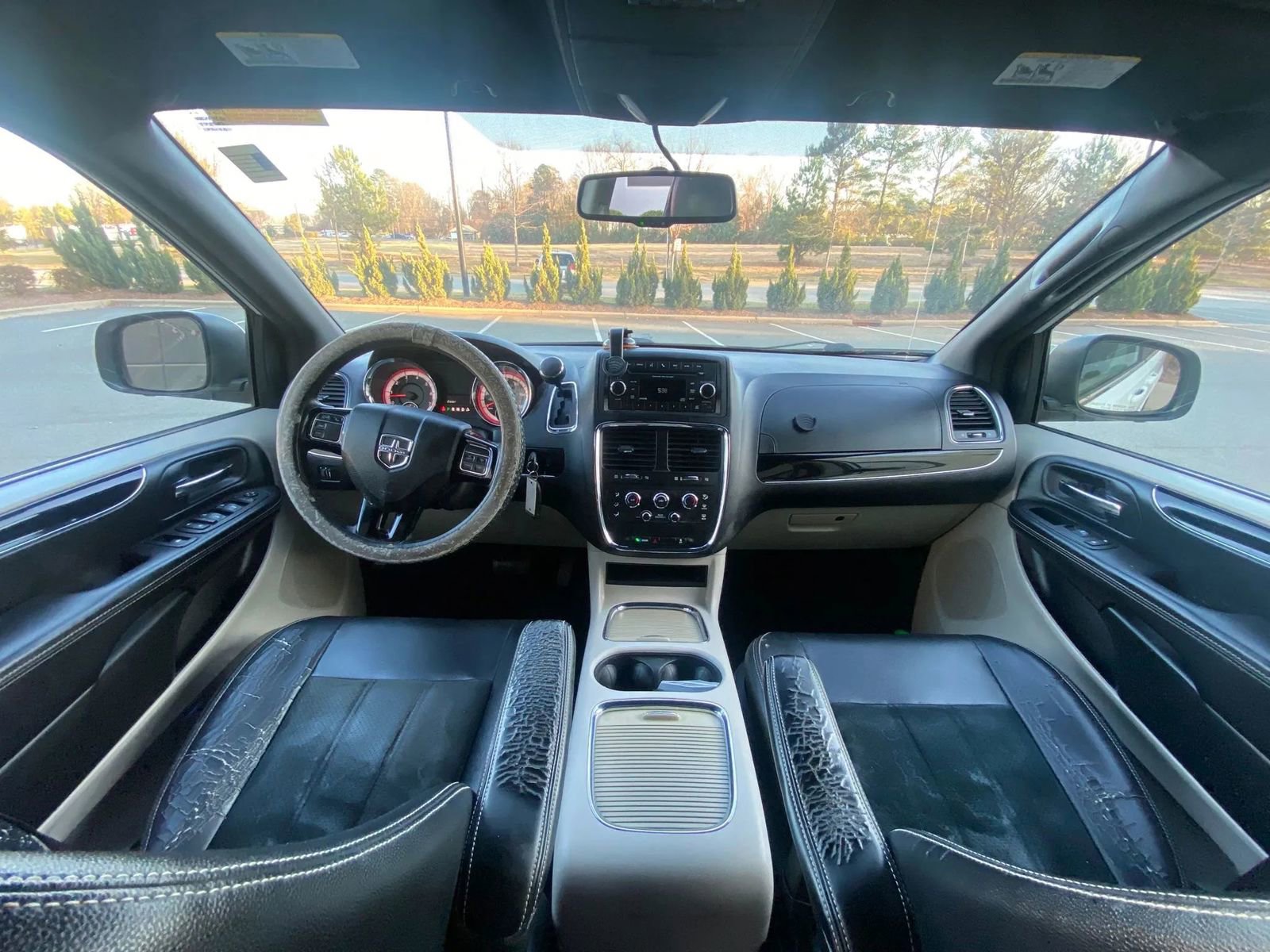 Used 2017 Dodge Grand Caravan SXT image 20