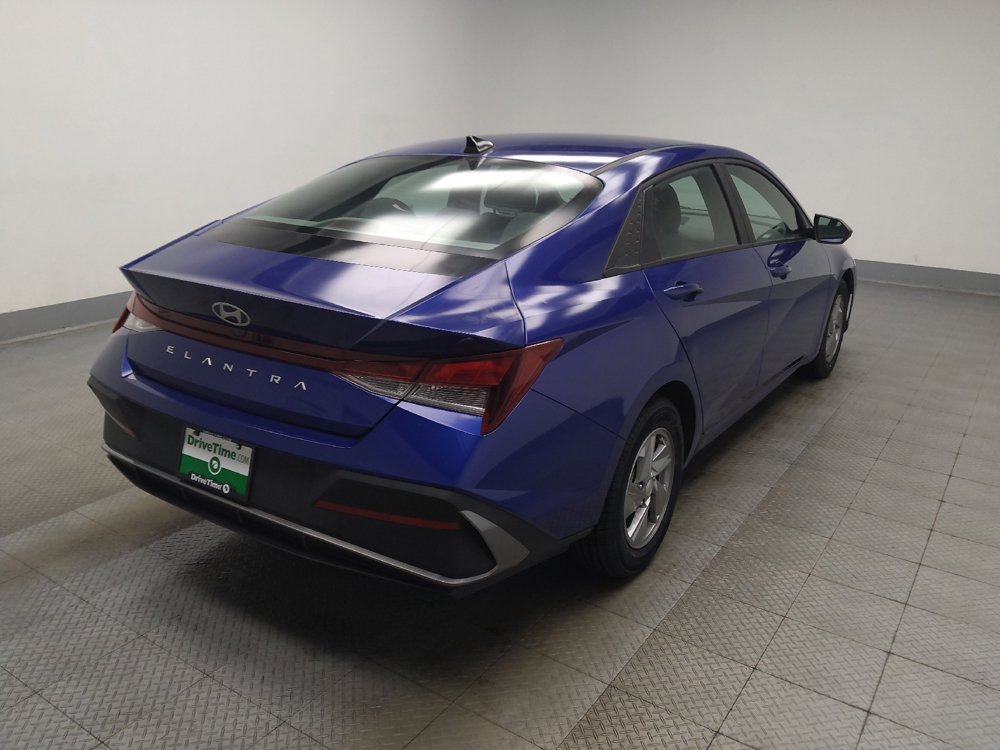 Used 2025 Hyundai Elantra SE FWD image 9