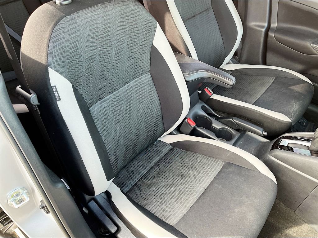 Used 2022 Nissan Versa SV image 27