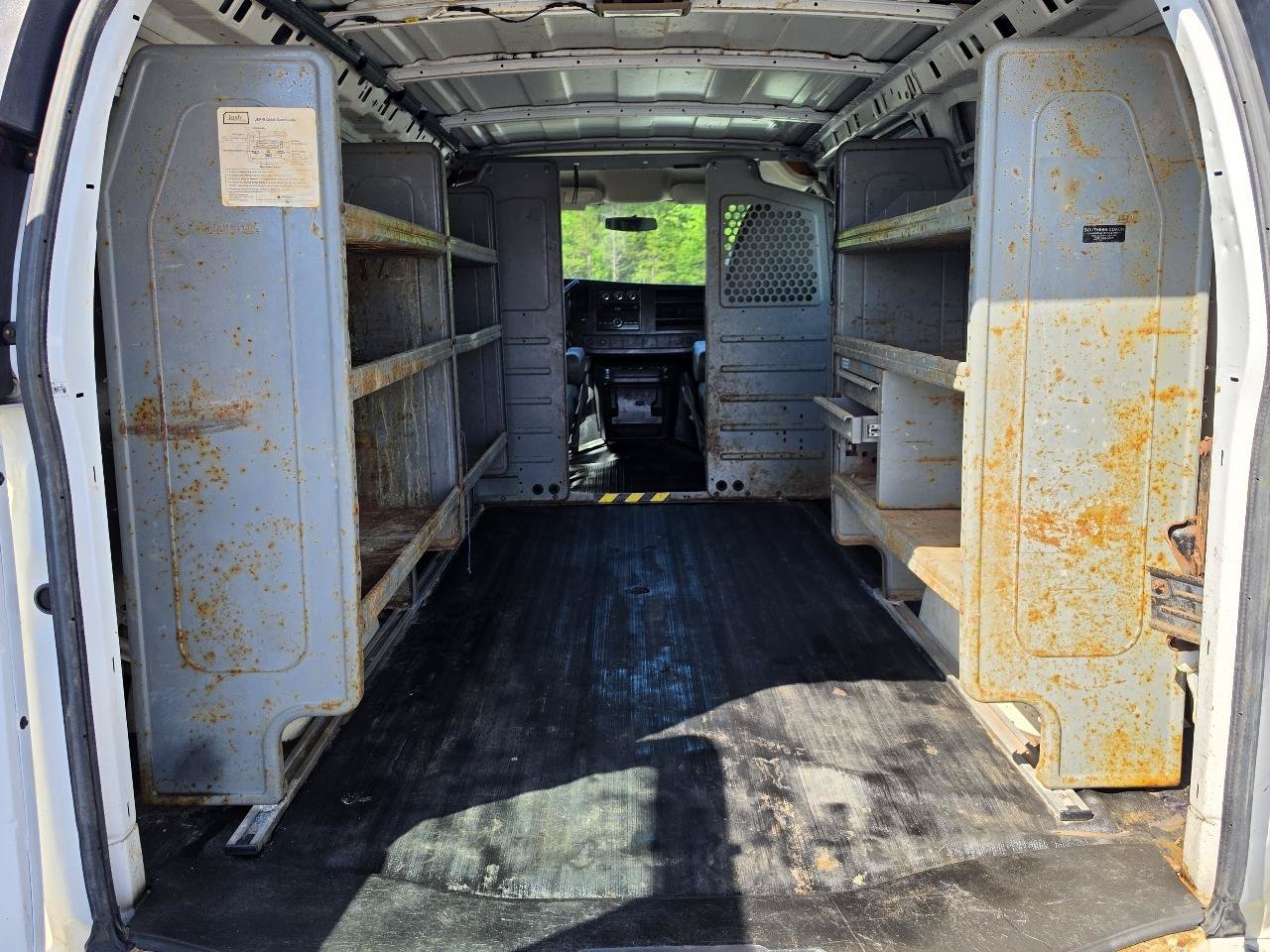 Used 2013 Chevrolet Express 2500 RWD image 5