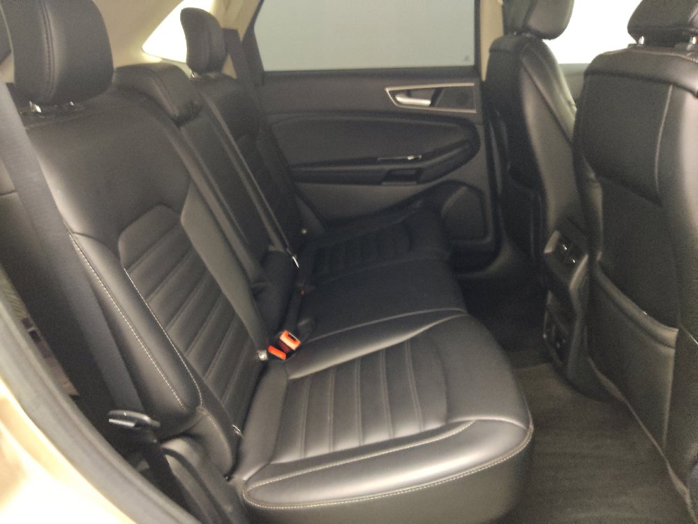 Used 2020 Ford Edge SEL w/ Convenience Package image 19