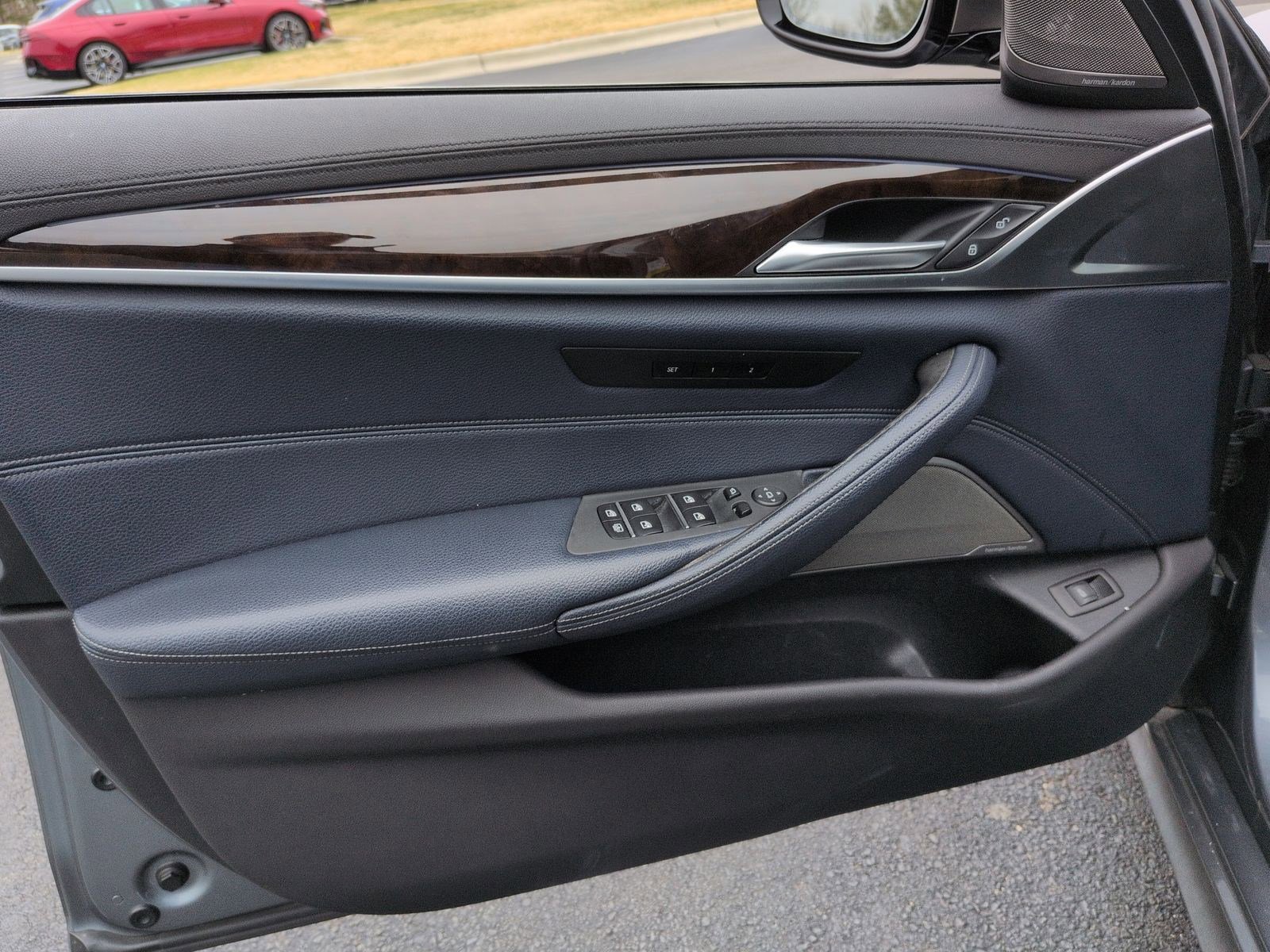 Used 2018 BMW M550i xDrive w/ Driving Assistance Package image 14