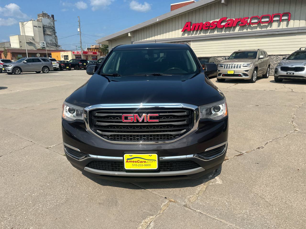 Used 2017 GMC Acadia SLE FWD image 8
