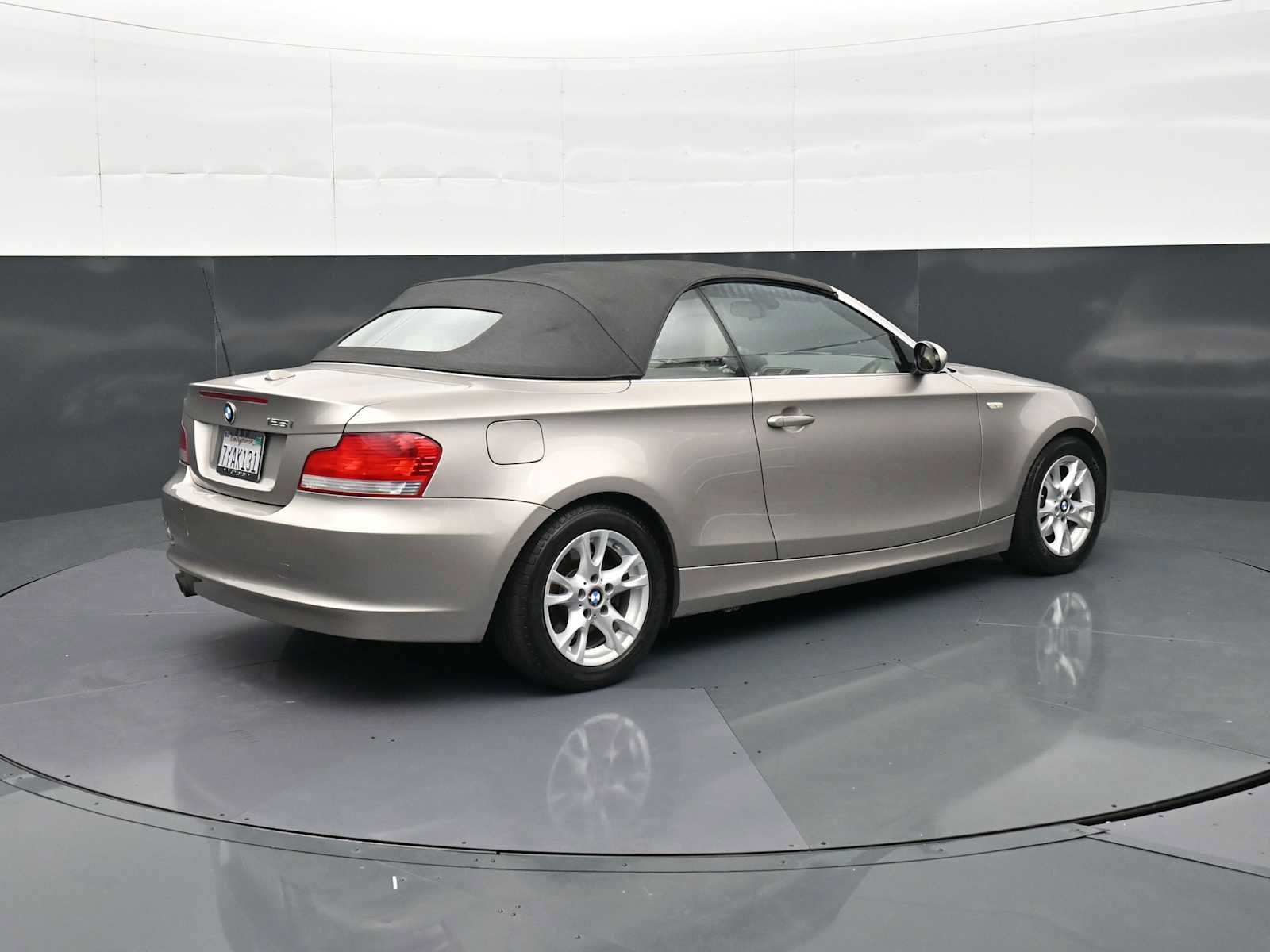 Used 2008 BMW 128i Convertible RWD image 5
