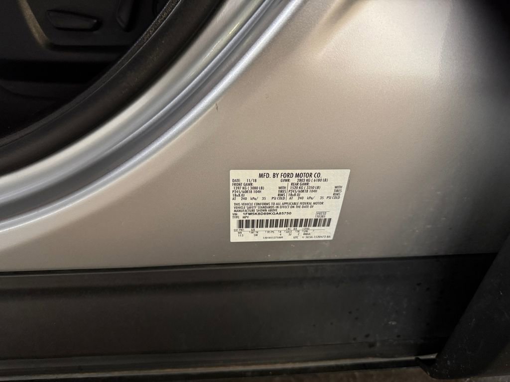 Used 2019 Ford Explorer XLT w/ Equipment Group 202A AWD/4WD image 31