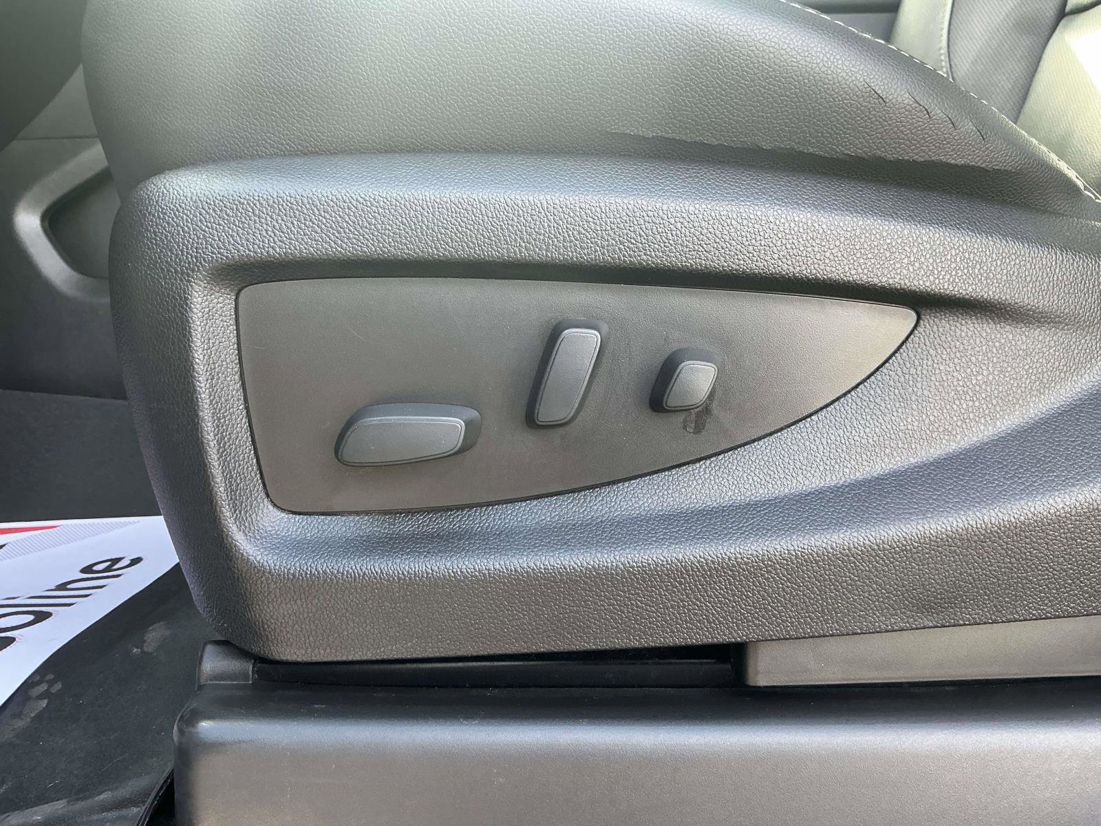 Used 2018 GMC Yukon SLT w/ Open Road Package image 10