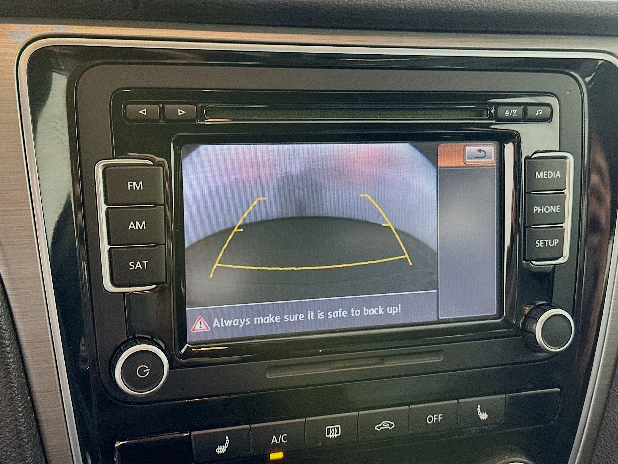 Used 2015 Volkswagen Passat TDI SE FWD image 22