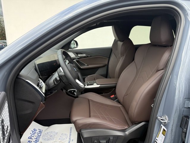 Used 2025 BMW X2 xDrive28i w/ Technology Package image 10