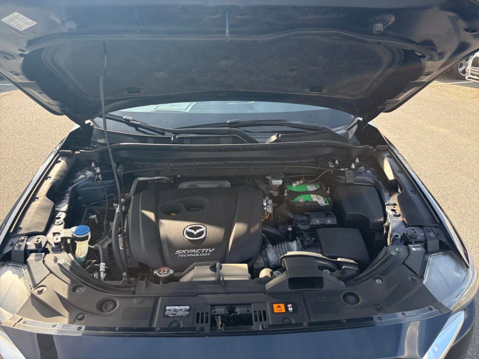 Used 2019 MAZDA CX-5 Touring image 16