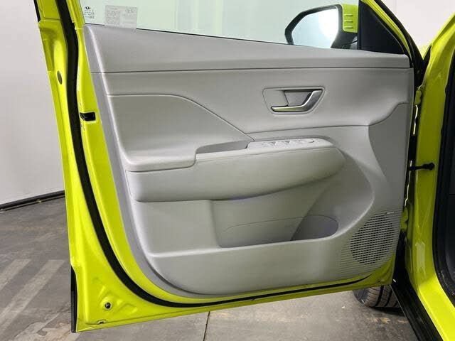 Used 2024 Hyundai Kona Limited FWD image 26