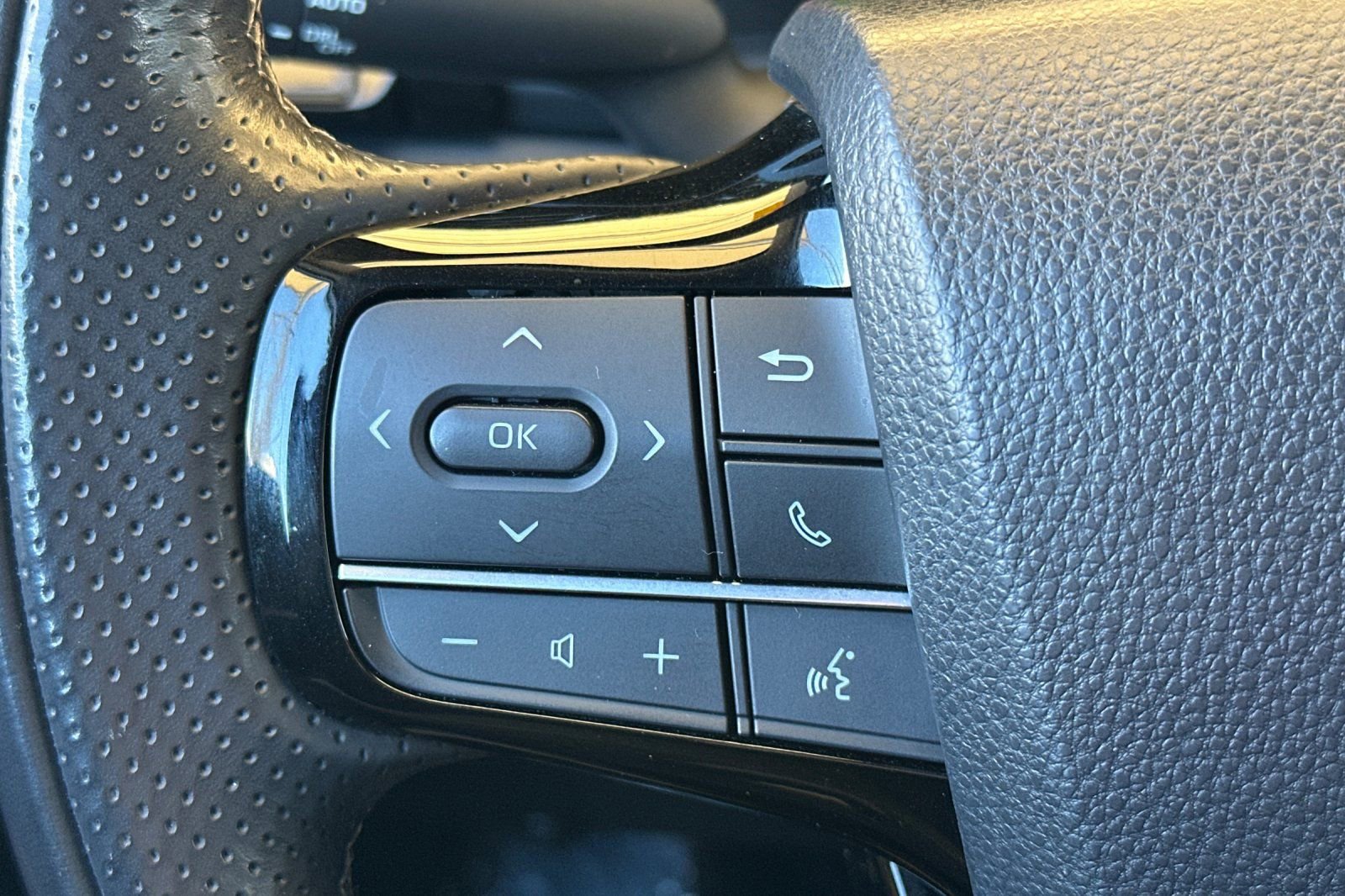 Certified 2023 Toyota Mirai XLE w/ Advanced Technology Package image 29
