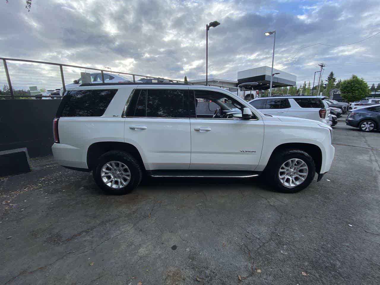 Used 2019 GMC Yukon SLT w/ Open Road Package AWD/4WD image 7