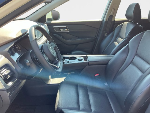 Used 2021 Nissan Rogue SV w/ Premium Package AWD/4WD image 11
