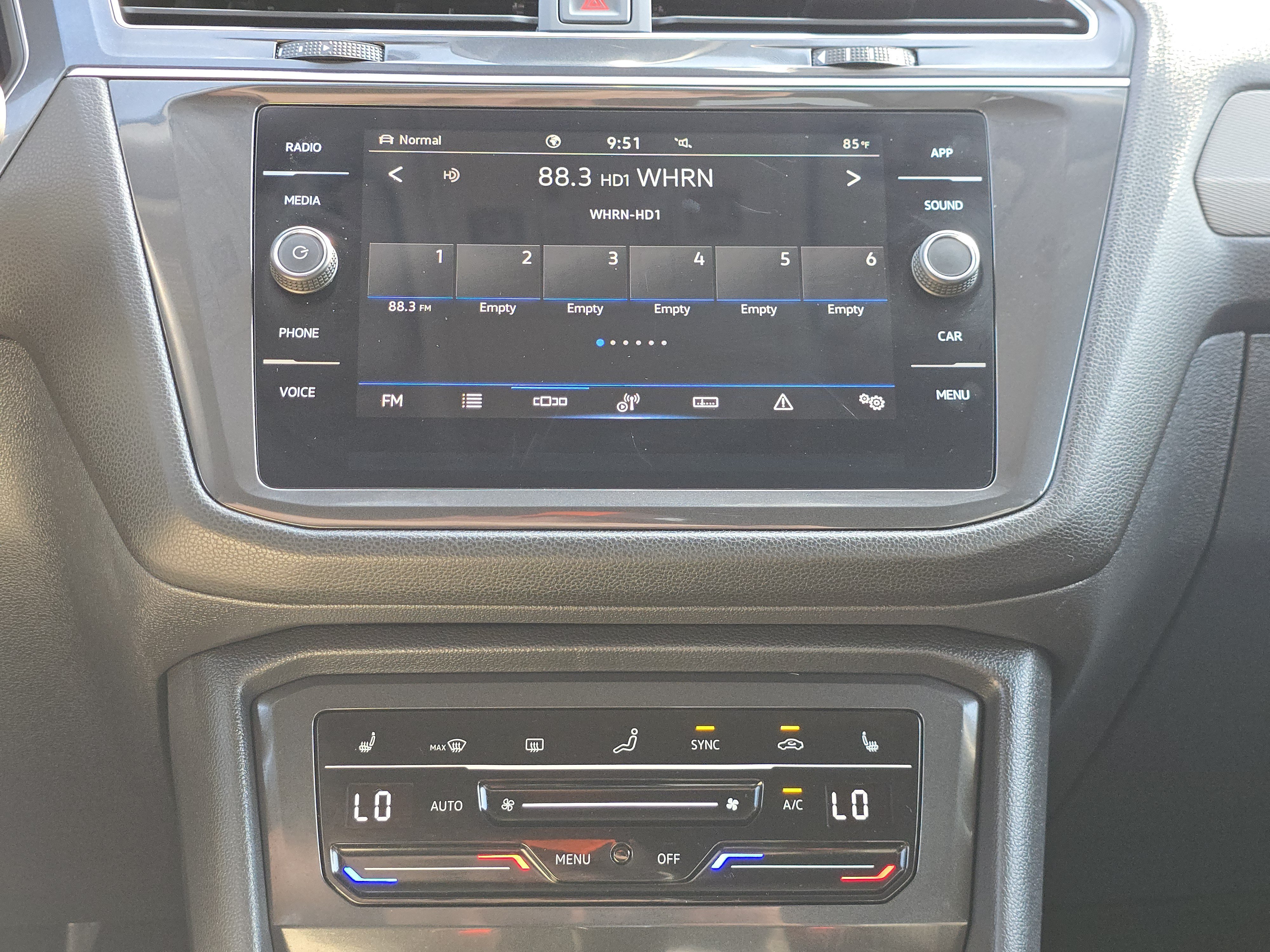 Certified 2023 Volkswagen Tiguan SE AWD/4WD image 25