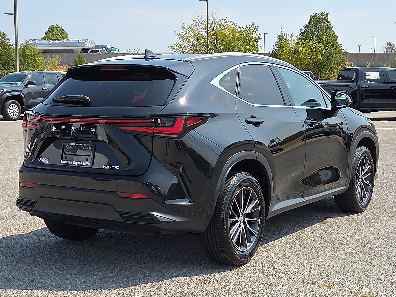 Used 2024 Lexus NX 250 FWD image 5