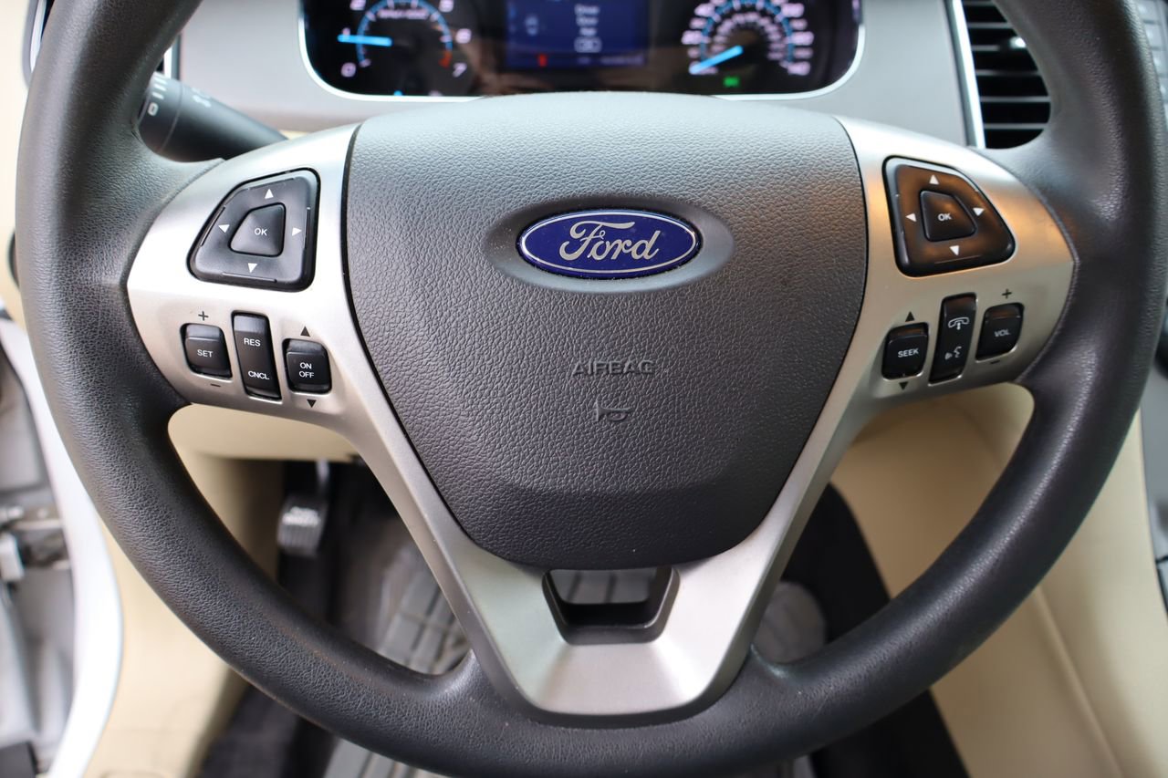 Used 2018 Ford Taurus SE FWD image 10