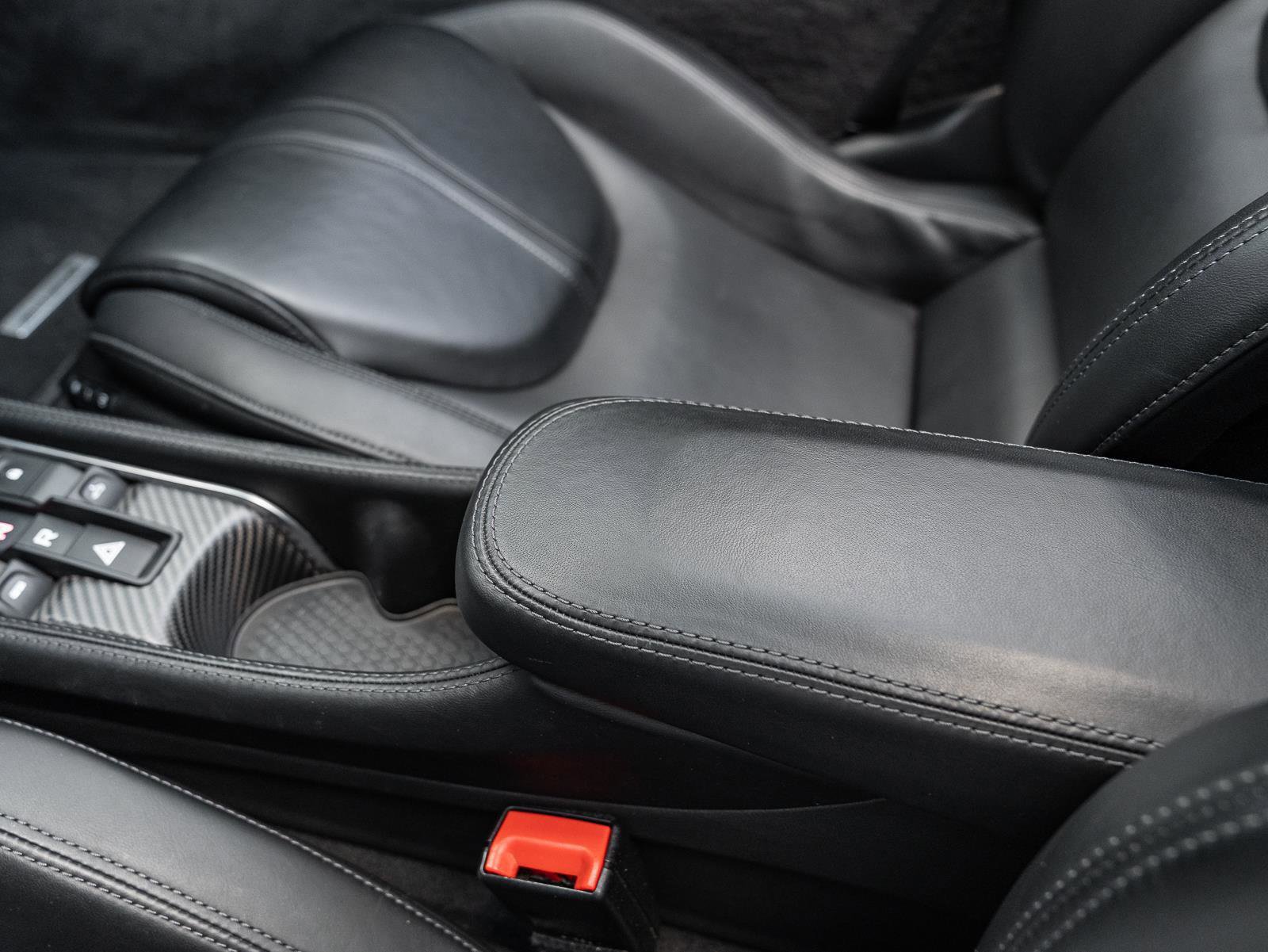 Used 2020 McLaren 570S Spider RWD image 34