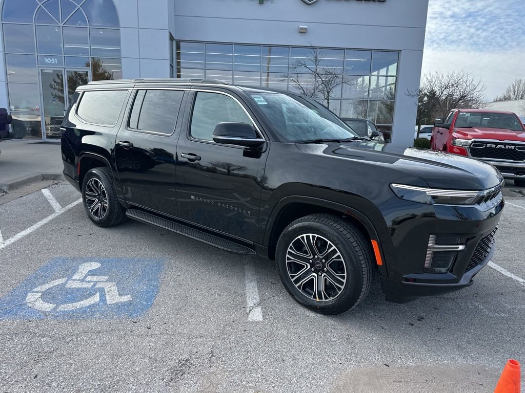 New 2026 Jeep Grand Wagoneer L 4WD w/ Premium Group I image 43