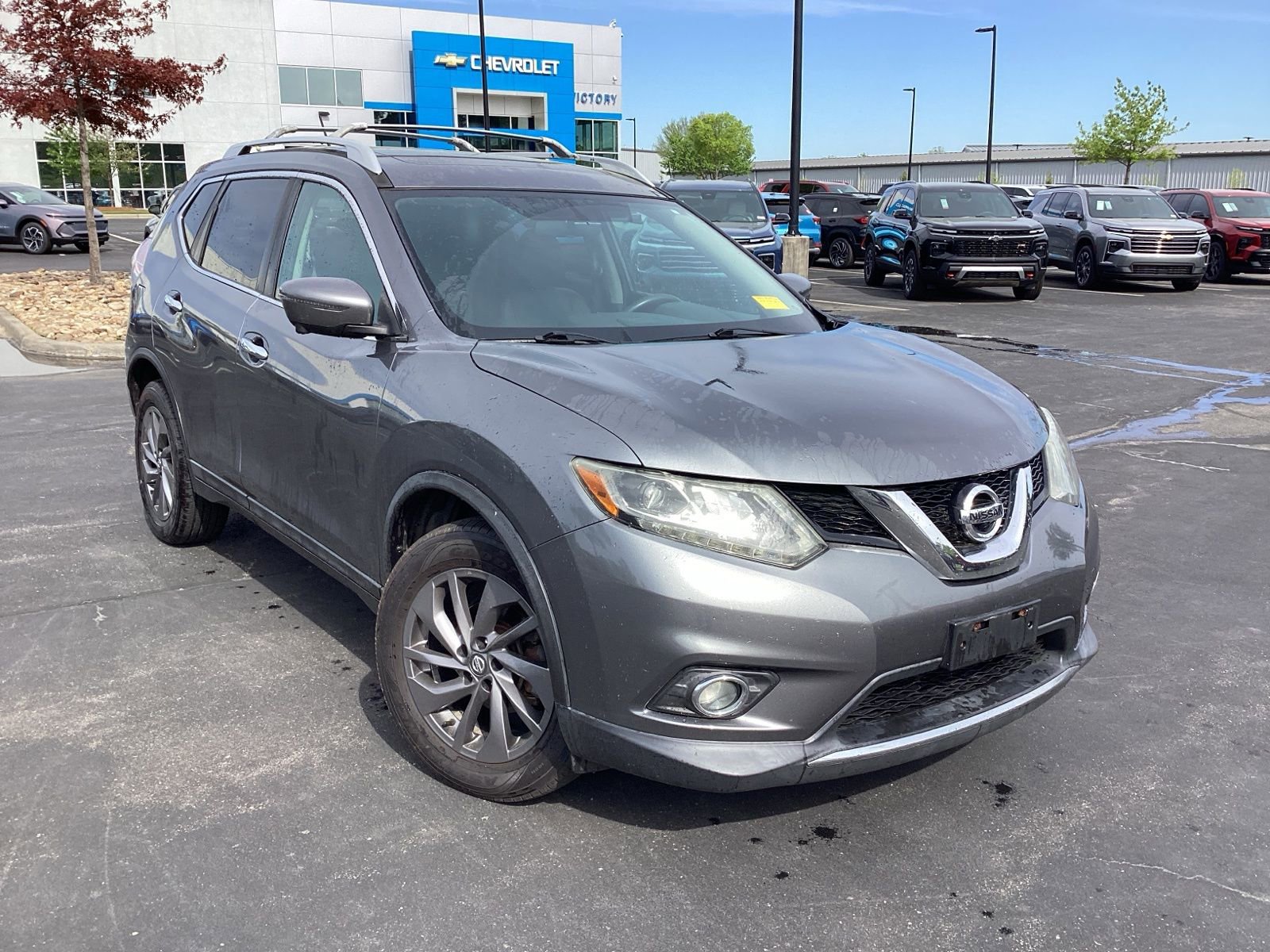 Used 2016 Nissan Rogue SL w/ SL Premium Package image 1