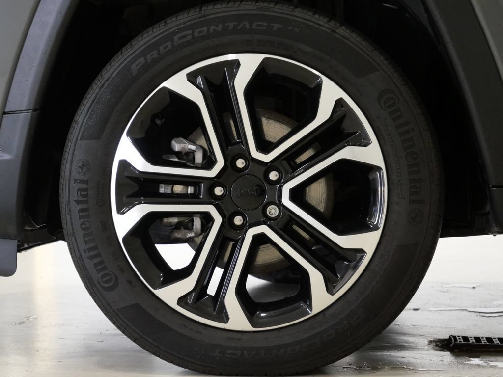 Used 2022 Jeep Compass Limited w/ Sun and Sound Group AWD/4WD image 10