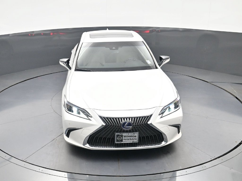 Used 2019 Lexus ES 300h w/ Premium Package FWD image 28